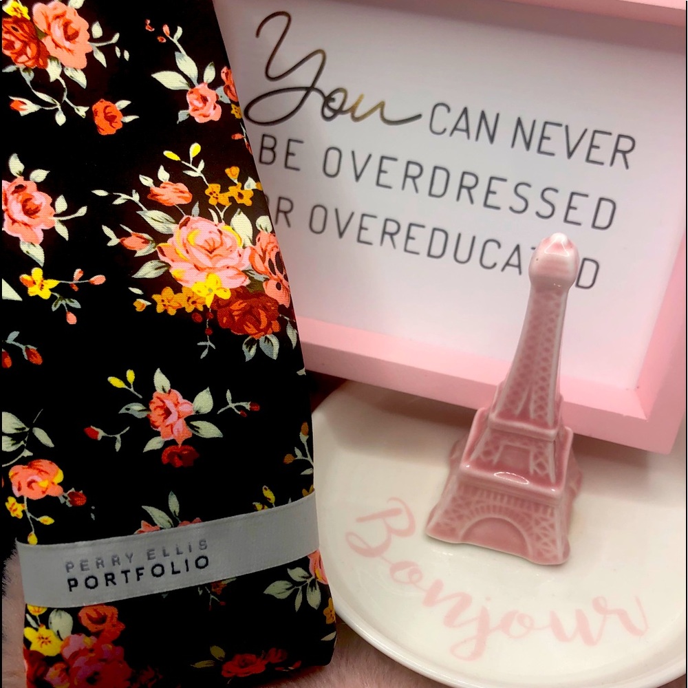 Flower 🌺 Tie